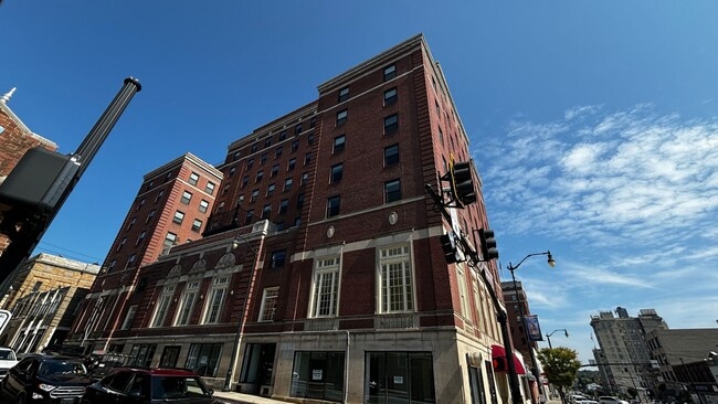 Building Photo - Altamont Apartments