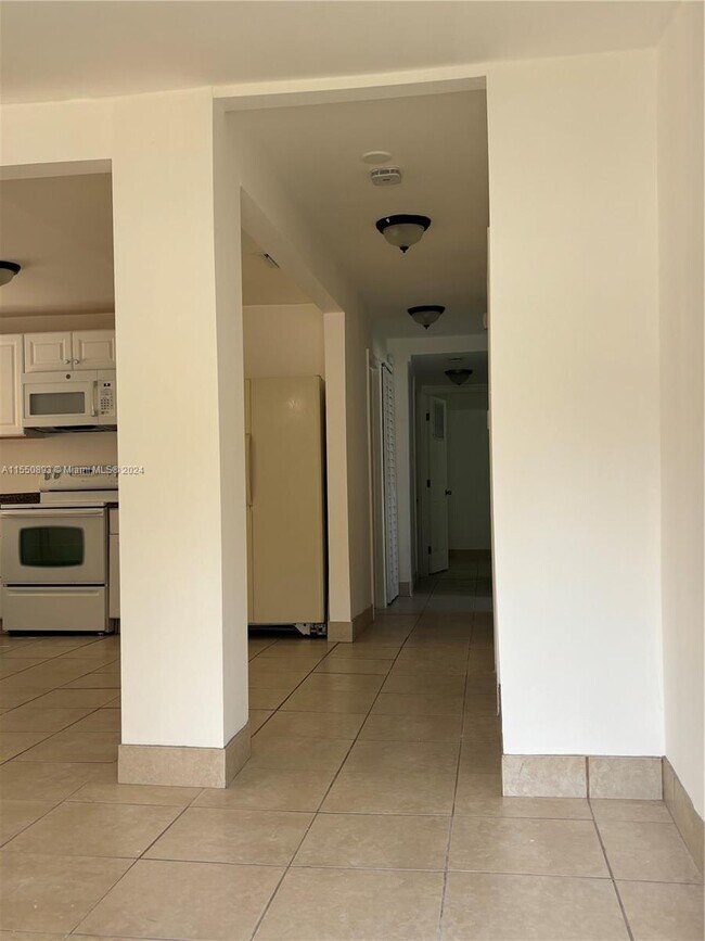 Foto del edificio - 412 NW 95th St