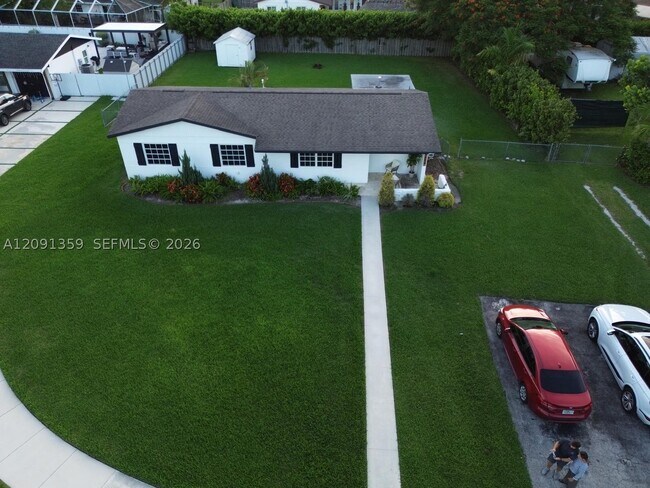 Foto del edificio - 18608 SW 93rd Pl