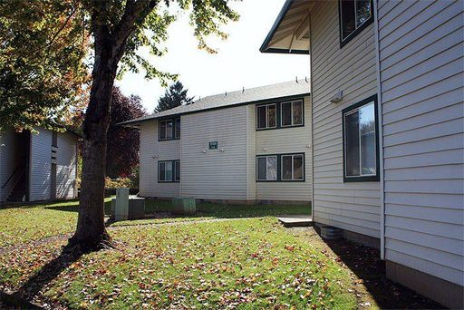 Primary Photo - 17240 SE Naegeli Dr