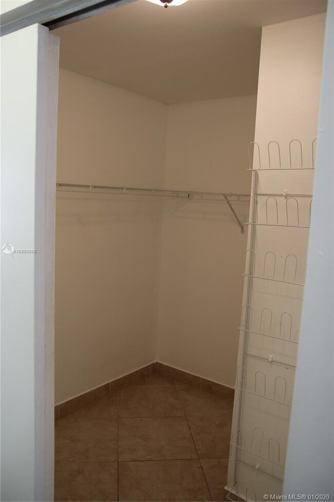 Building Photo - 1312 SW 181st Ave