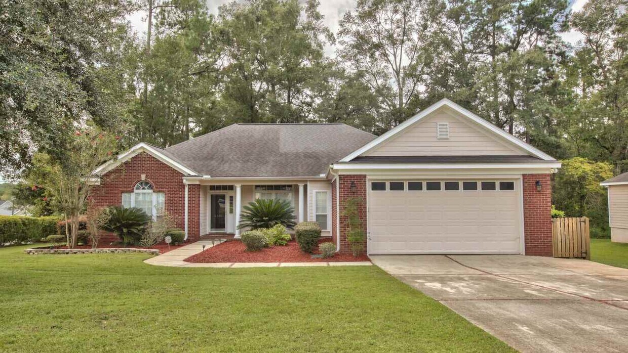 Primary Photo - 5501 Caddo Dr