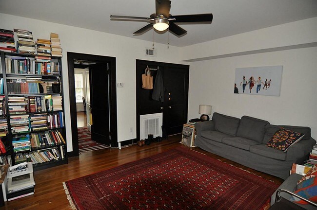 Foto del edificio - 1612 Kipling St