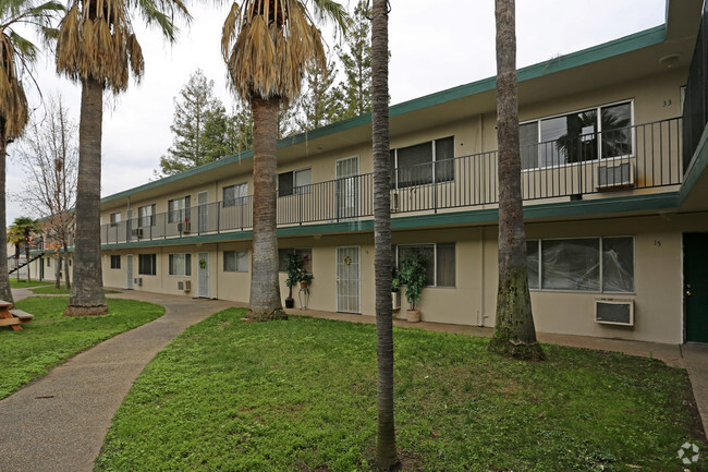 Building Photo - Rosewood Garden Apartments