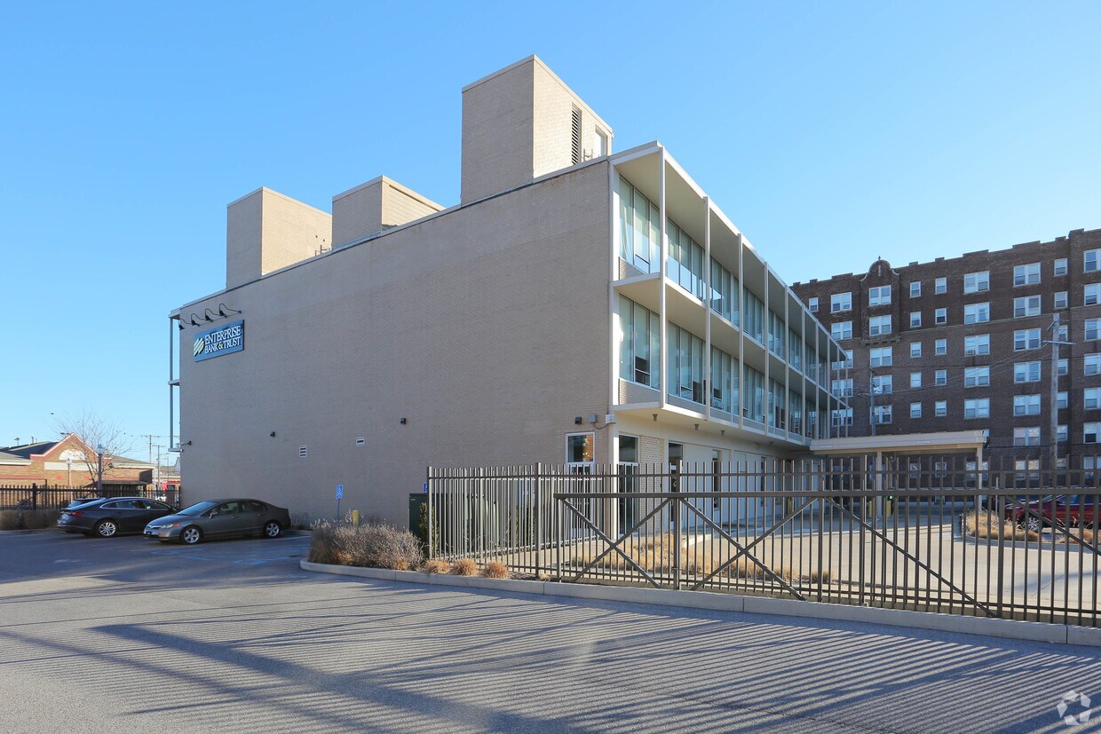 Building Photo - 4100 Lindell Blvd