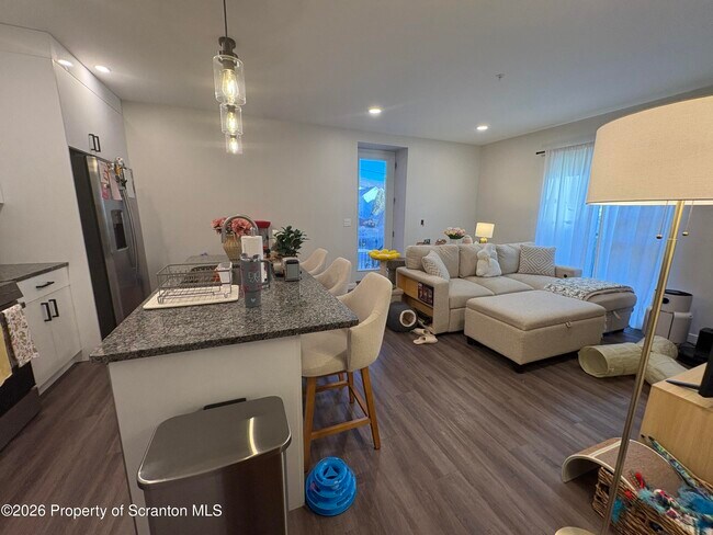 Foto del edificio - 633 Main St