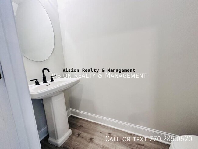 Foto del edificio - BRAND NEW TOWNHOME! 3BD/2.5BA