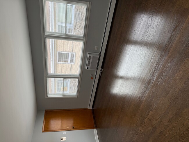 Foto del edificio - 8614 W Berwyn Ave