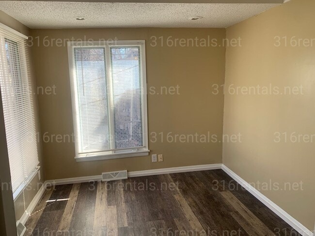 Building Photo - 830 N Pershing Ave