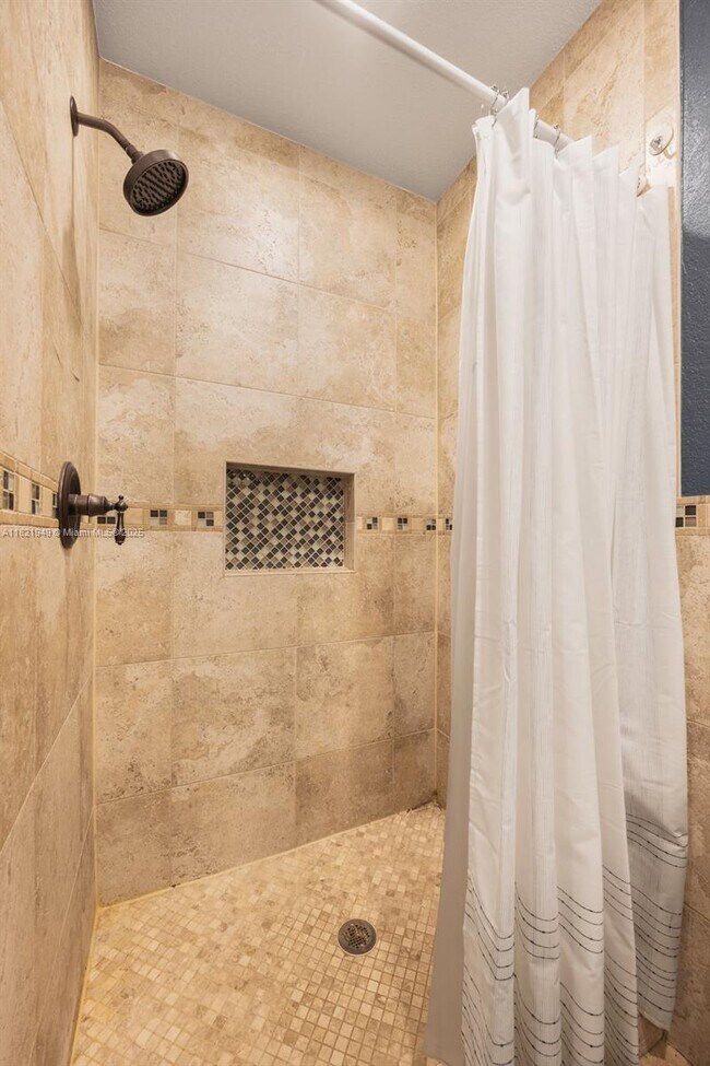 Foto del edificio - 5490 SW 57th Ave