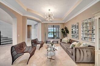 Building Photo - 10302 Sweet Bay Manor