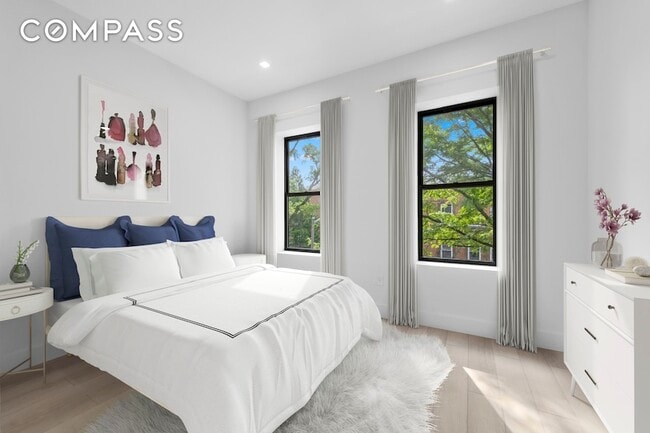 Foto del edificio - 34-32 43rd St