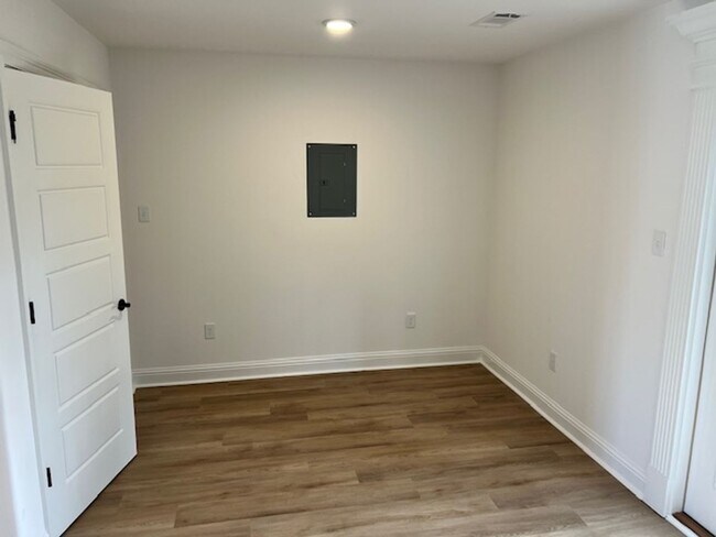 Foto del edificio - Brand new rental