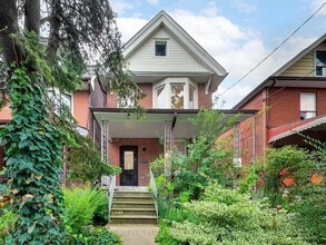 Building Photo - 218 Montrose Ave
