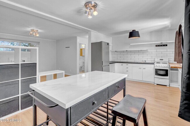 Foto del edificio - 821 N 3rd St