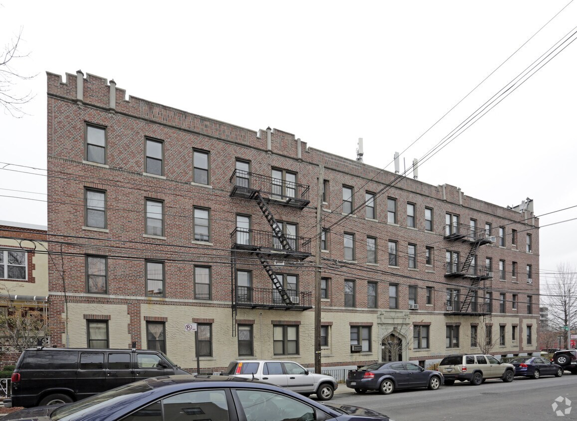 Building Photo - 23-31 29th St