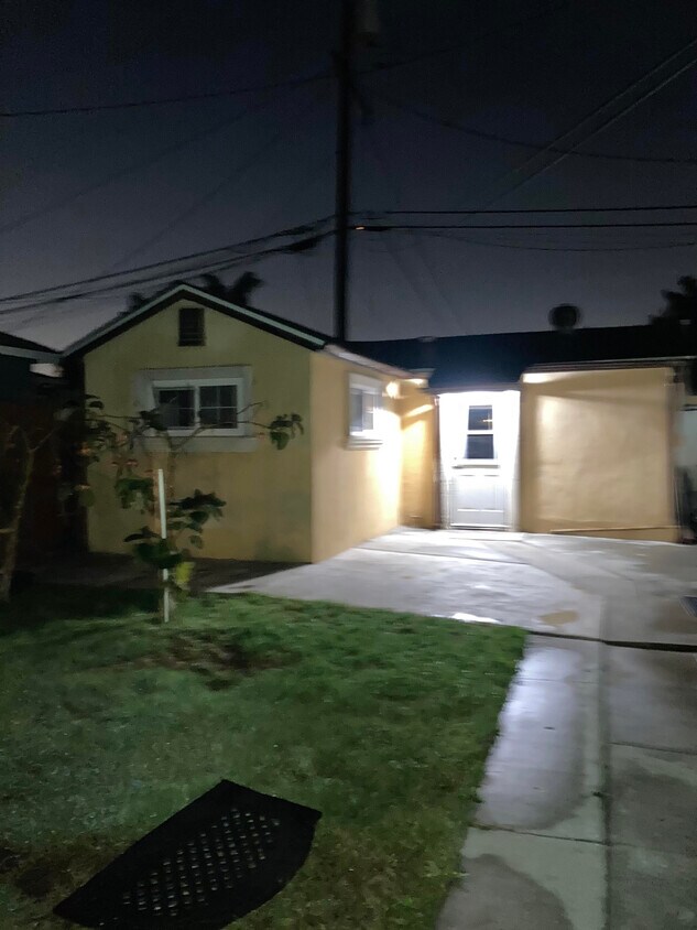 8033 Puritan St, Downey, CA 90242 House for Rent in Downey, CA
