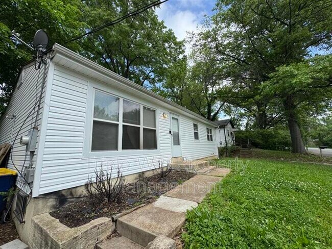 Photo - 9609 Winkler Dr House