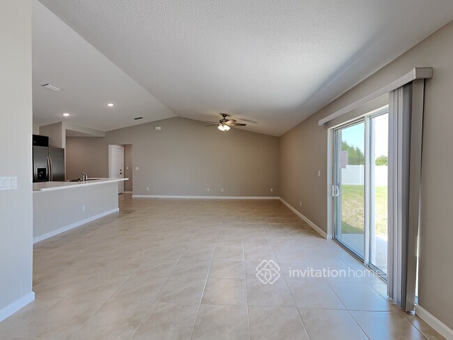Building Photo - 1791 SW Castinet Ln