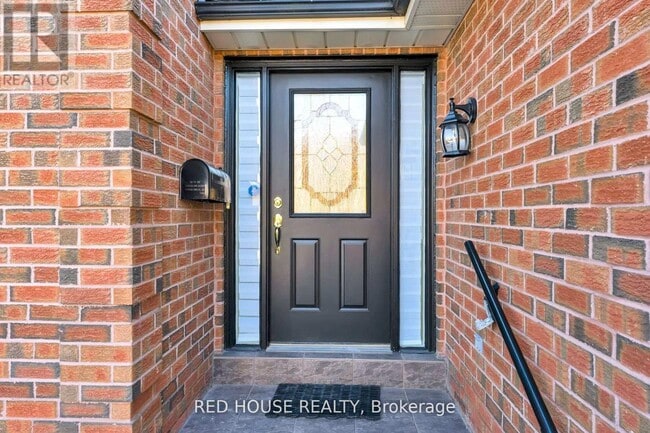 Building Photo - 985 Sandcliff Dr