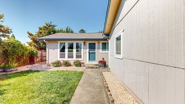Building Photo - 3335 Warbler Pl