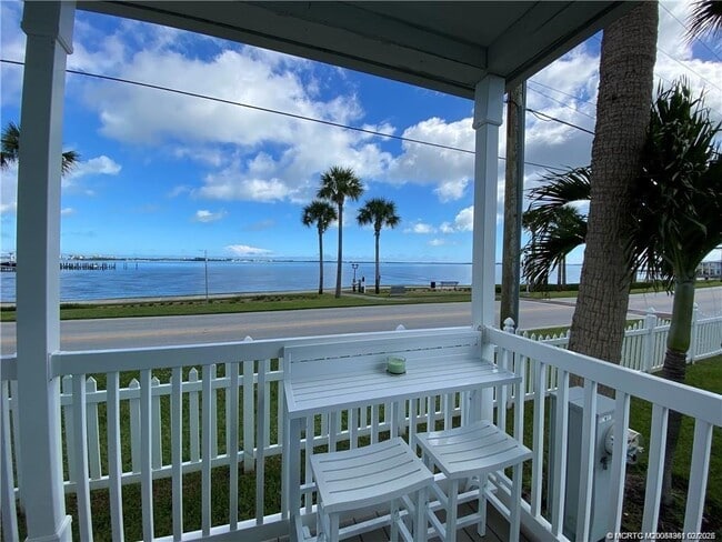 Foto del edificio - 18 NE Nautical Pl