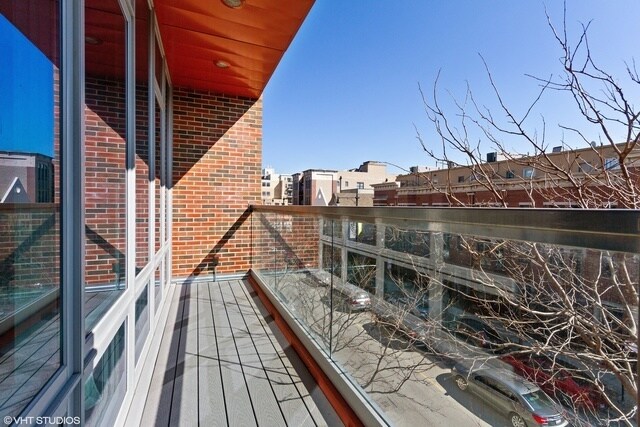 Foto del edificio - 1722 W Belmont Ave