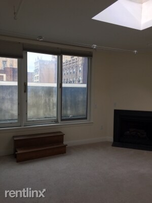 Building Photo - 105 S 18th St