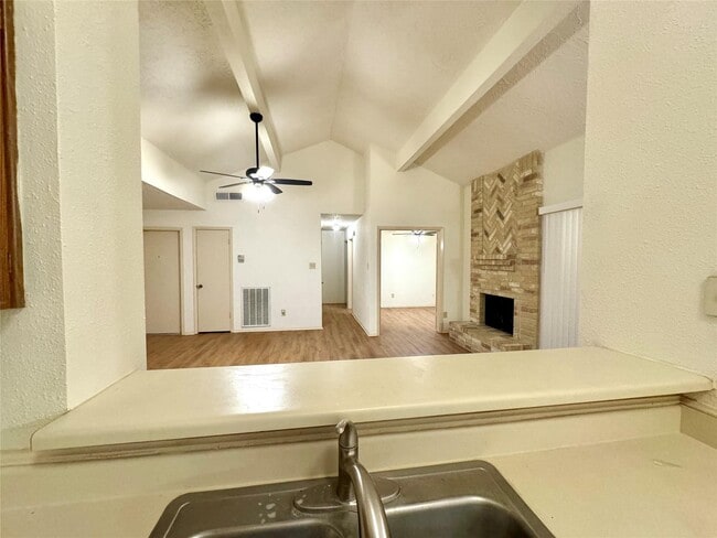 Building Photo - 3030 Sherborne St