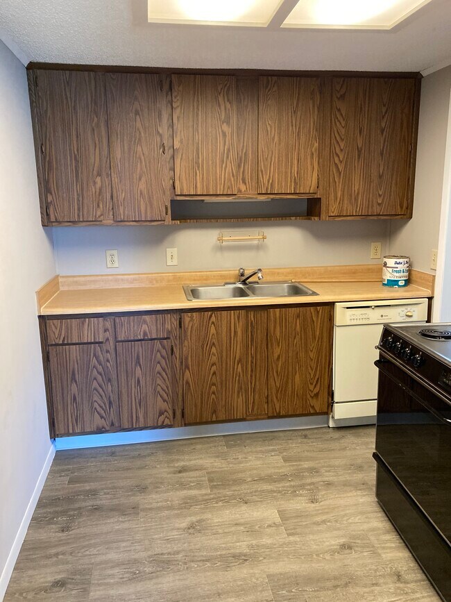 Foto del edificio - 5097 Castlewood Way