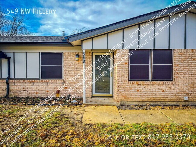 Foto del edificio - 549 NW Hillery St