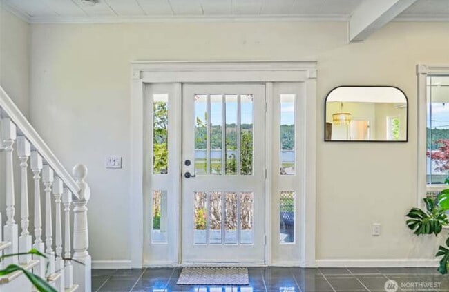 Building Photo - 5060 WA-106