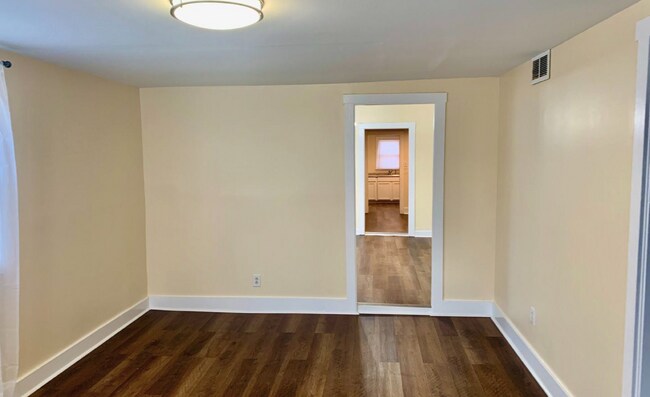 Foto del edificio - 1709 Cass St