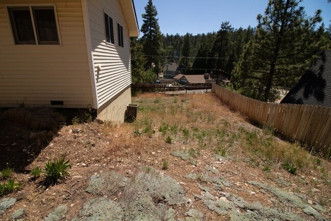 Foto del edificio - Spacious Three Bedroom