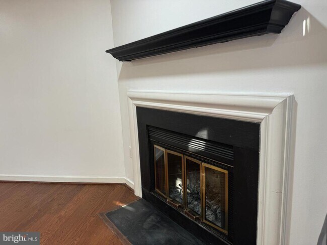 Foto del edificio - 9733 Hellingly Pl