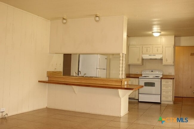 Foto del edificio - 1301 Anna Lee Dr