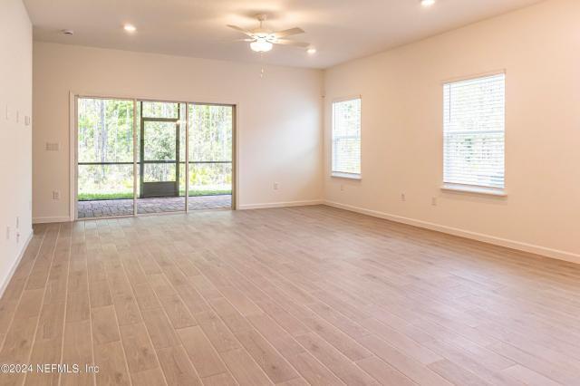 Building Photo - 3 bedroom in Jacksonville FL 32222