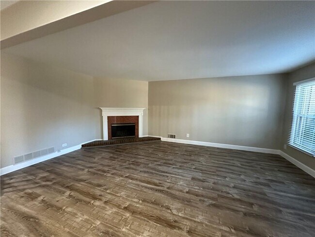 Building Photo - 145 Starboard Point