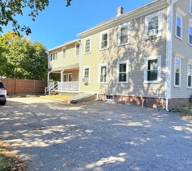 Building Photo - 41 Alden St