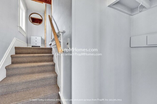 Photo - Bright and Fun One Bedroom Plus Flex Space... Townhome