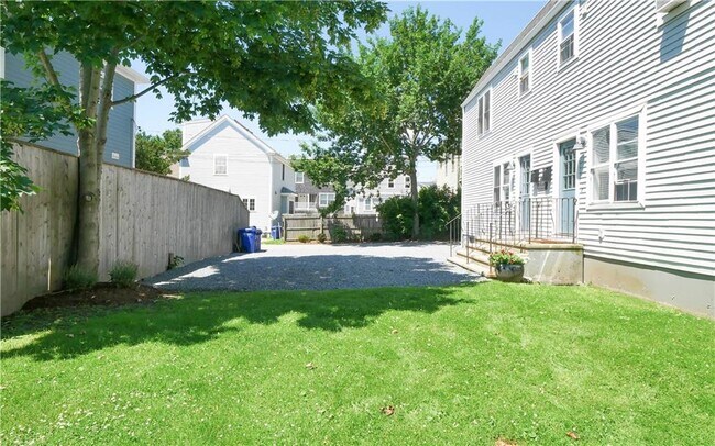 Foto del edificio - 5-15 Underwood Ct