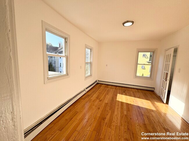 Foto del edificio - 49 Chestnut Ave