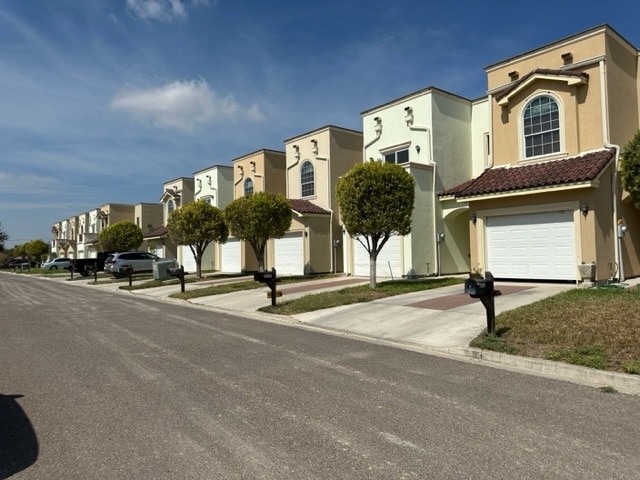 Building Photo - 3924 W Daffodil Ave