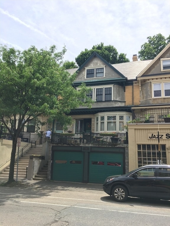 Building Photo - 684 Washington St