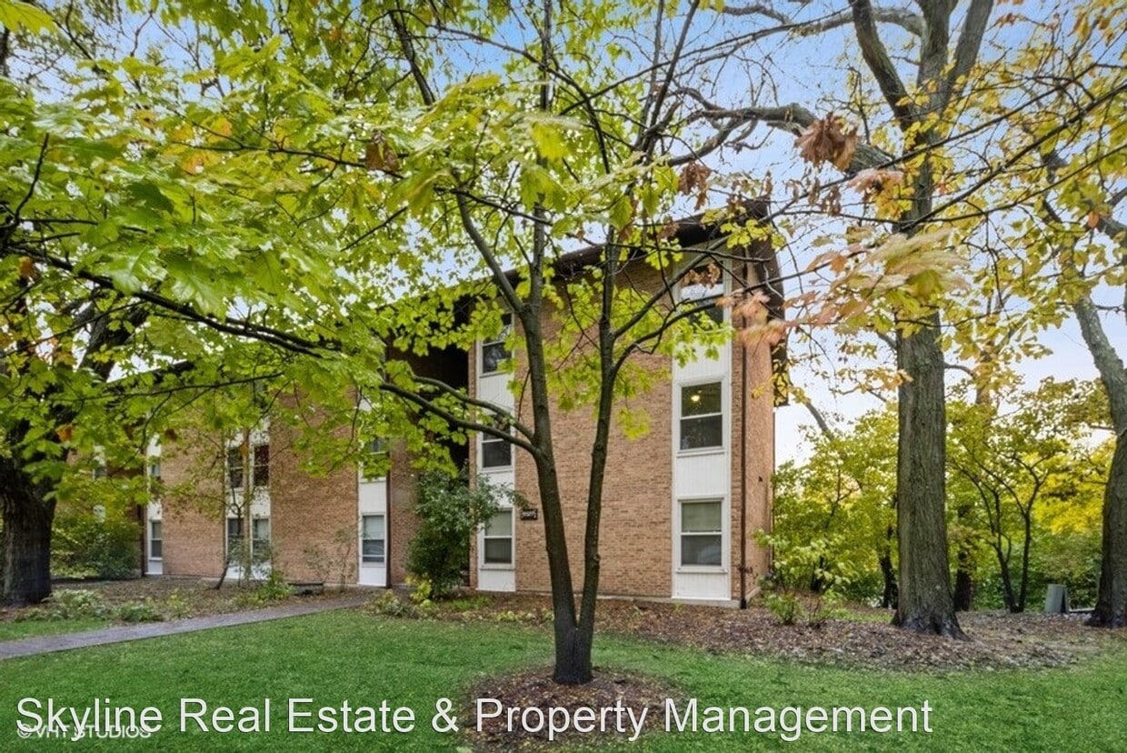 5527 E Lake Dr, Lisle, IL 60532 House Rental in Lisle, IL