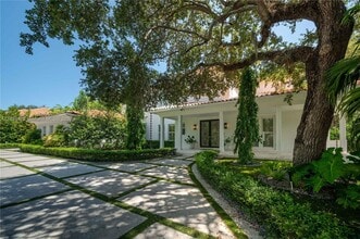 Building Photo - 680 Destacada Ave