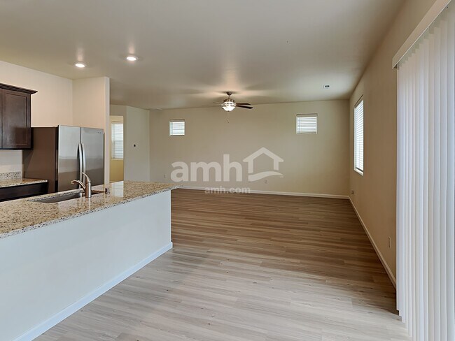 Building Photo - 1221 W 17th Ave