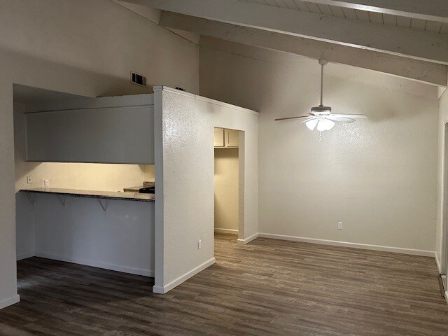 Building Photo - North Stockton Duplex – 3 Bed / 2 Bath / 2-Car Garage