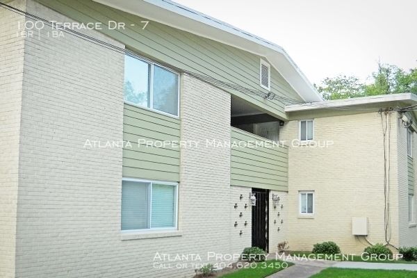 Primary Photo - 100 Terrace 7
