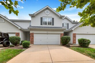 Building Photo - 404 Flowering Magnolia Dr
